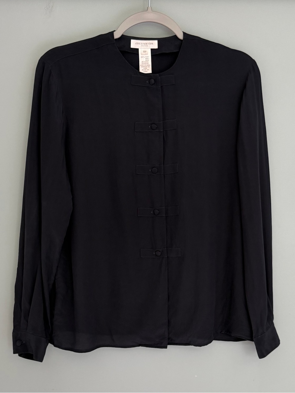 Vintage Jones New York 100% Silk Black Collarless Button Down Shirt Blouse